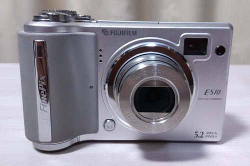 Fotocamera digitale compatta